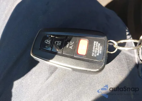 2020 Toyota Prius Prime Xle z USA, uszkodzony, nr VIN JTDKARFP2L3139113